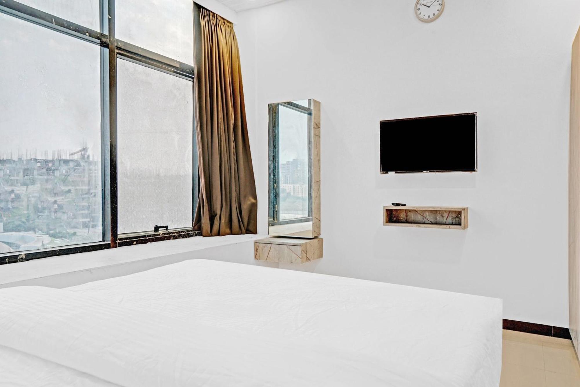 Collection O Sigma Inn Surat Dış mekan fotoğraf